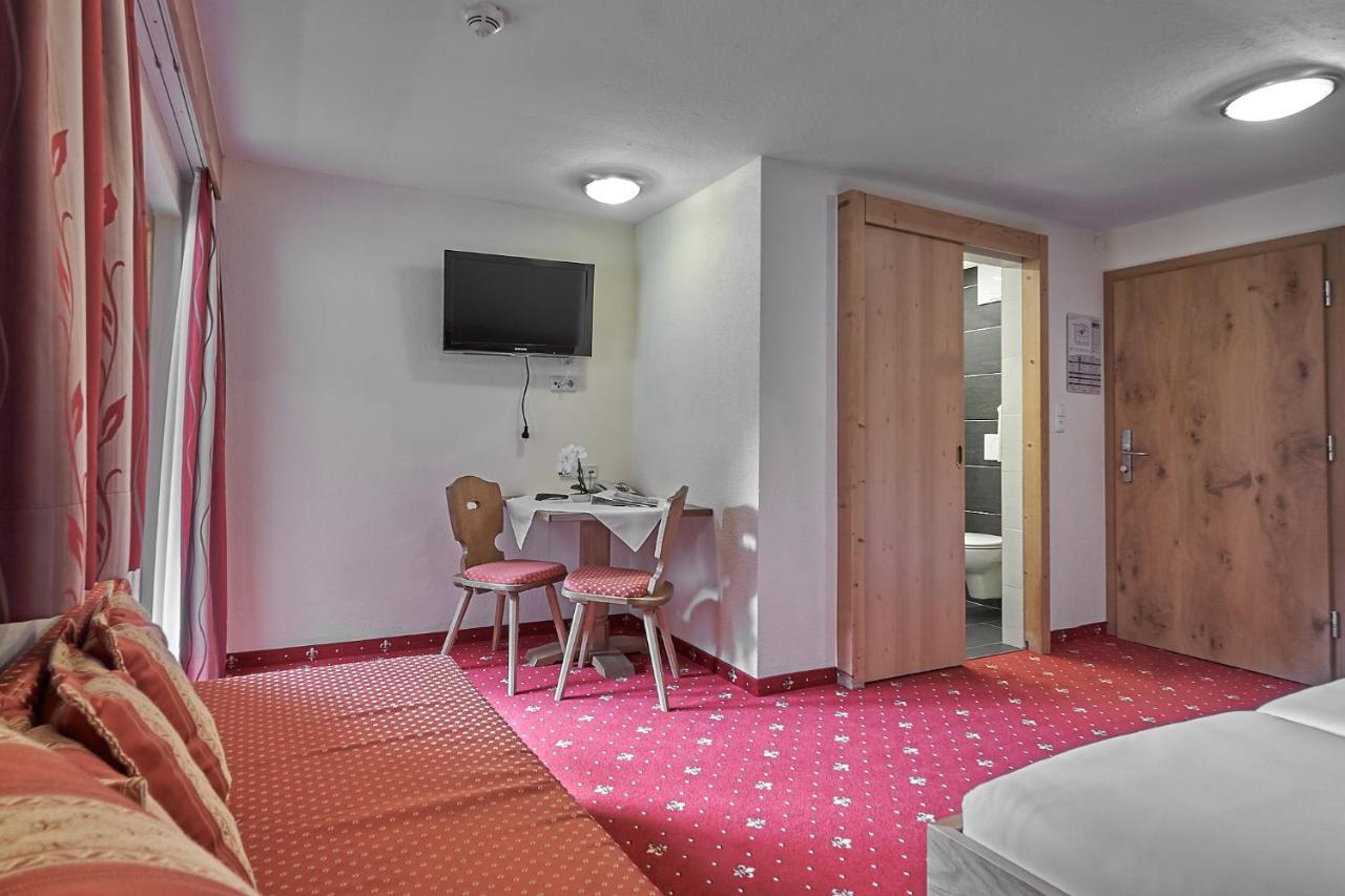 Hotel Garni Schoenblick Solden Exterior photo